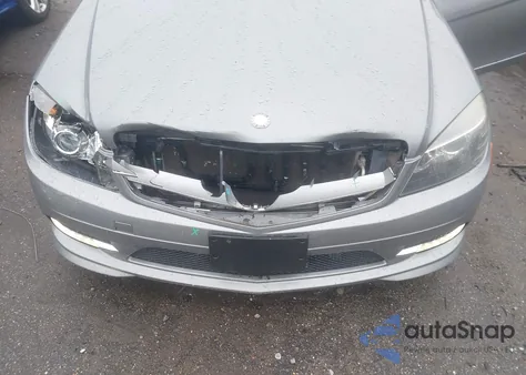 2011 Mercedes-Benz C 300 Luxury 4Matic/Sport 4Matic из США, поврежденный, VIN WDDGF8BB0BR184564